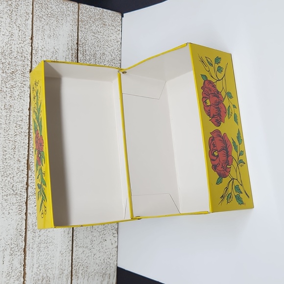 Vintage Syndicate MFG Recipe Box, Yellow, Red Flowers, 1960s - 1970s - Picture 8 of 10
